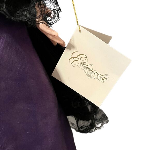 Vintage 2003 Jan McLean Exclusively Yours Porcelain Doll “Pearl” French Floozie - Picture 7 of 8